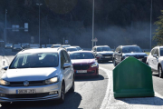 Les cues de vehicles a la carretera N-145, entre la Seu i Andorra.