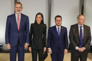 Felip VI i Aragonès van coincidir ahir en la inauguració d’una seu de l’empresa Puig a Barcelona.