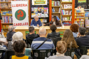 Juan Cal i Ferran Grau, ahir a la llibreria Caselles de Lleida.