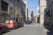 Aquest cèntric carrer de Vilagrassa és un dels afectats per aquesta actuació.