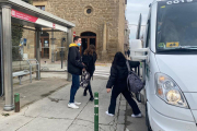 Imatge d’arxiu del bus a demanda en una de les rutes de la Segarra.