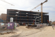 Obres del nou edifici de consultes externes de l’hospital Arnau de Vilanova.