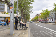 Queixes al no funcionar les rampes d'accés a autobusos de l'L-7