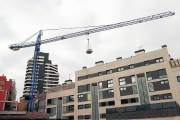 Un bloc d’habitatges nous en fase de construcció a Madrid.