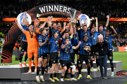 Els jugadors de l’Atalanta celebren el seu primer títol europeu.