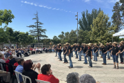 Els assistents van gaudir d’una exhibició i una masterclass de ball country a la plaça del Terrall.