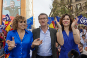 La candidata del PP a les europees, Dolors Montserrat, ahir amb Feijóo i Isabel Díaz Ayuso a Madrid.