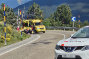 Efectius del SEM, Bombers i Mossos atenen un dels afectats en el sinistre.