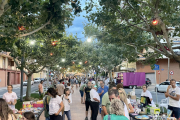 Comerços d'Almacelles surten al carrer durant la segona Open Night