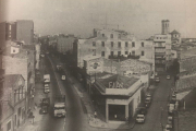 Vista d’un tram de l’avinguda Catalunya i del carrer Urgell l’any 1980 i en l’actualitat (a baix).