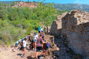 Alguns dels joves que participen en el camp de treball.