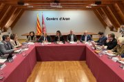 El conseller de la Presidència, Albert Dalmau, i la síndica d'Aran, Maria Vergés Pérez, han presidit la reunió de la Comissió Bilateral Generalitat-Conselh Generau d'Aran, a Vielha.