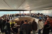 Una de les poques visites que s’han fet a l’edifici que guarda el Pou de Gel d’Alcarràs. - A.A.