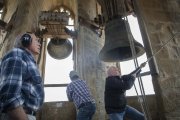 Els campaners de Cervera, ahir durant el toc de campanes conjunt. - C.MARSIÑACH