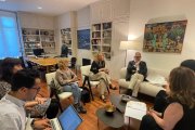 L’edil de Cultura, Pilar Bosch, i l’alcalde, Fèlix Larrosa, ahir en la reunió amb la direcció del CNL. - AJUNTAMENT DE LLEIDA