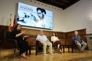 Anna Sàez, Hèctor B. Moret, Maite Moret i Ramon Sistac, ahir a l’IEI en el debat sobre Moncada. - AMADO FORROLLA