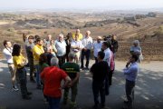 El conseller d'Agricultura, Òscar Ordeig, reunit amb representants d'organitzacions agràries, afectats i ADF en una zona afectada per l'incendi de Torrefeta.