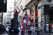 <b>Lleida. </b>L’associació de comerciants del carrer Carme, a l’Eix Comercial, va organitzar diferents activitats en la seua festa major. El concert del grup Metrópolis, que versiona la popular banda ABBA, va fer que es divertissin i ballessin assistents de totes les edats. - AMADO FORROLLA