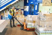 Magatzem de la Fundació Banc dels Aliments de les Comarques de Lleida, al polígon Neoparc. - PAU PASCUAL PRAT