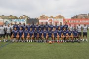 Plantilla i staff tècnic de l’Atlètic Lleida amb què l’equip inicia una nova i històrica etapa a la Segona RFEF. - GERARD HOYAS