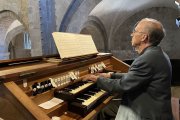L’organista de la catedral de la Seu, amb l’orgue restaurat. - ACN