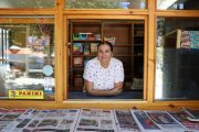 Cristina Pérez és la nova propietària del quiosc de premsa del parc del Terrall. - MAGDALENA ALTISENT