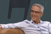 Arcadi Alibés es jubila- El periodista Arcadi Alibés es jubila avui als 66 anys, després de 41 sent un referent en la secció d’esports de TV3, especialment en ciclisme i atletisme. - 3CAT