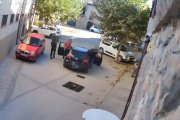 Tres persones roben una moto d'Enduro a plena llum del dia a Alfés