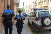 Agents de Policia Local, patrullant a Alcarràs. - AJUNTAMENT D’ALCARRÀS