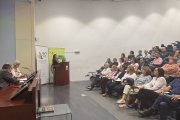 López-Santacruz va impartir la ponència inicial del curs ahir a l’auditori de la facultat d’Agrònoms. - MARC CARBONELL