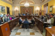 El moment en què el PSC i ERC voten a favor de la pujada de la tarifa de l’aigua. - PAU PASCUAL PRAT