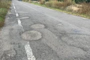 Pedaços al paviment. - PLATAFORMA CARRETERA A-1239