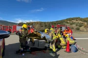 Efectius d’emergències ahir durant el simulacre a l’aeroport de la Seu. - AEROPORTS DE CATALUNYA