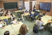 Foto d’arxiu del primer dia de curs a l’escola Sant Jordi, de Lleida. - JORDI ECHEVARRIA