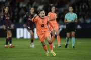 La davantera barcelonista Claudia Pina celebra un gol. - BIEL ALIÑO/EFE