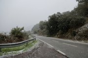 Neu a la carretera T-740, entre Falset i Porrera