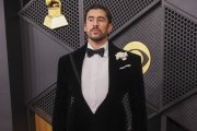 El rapero y cantante puertorriqueño Baddy Bunny en la alfombra roja.