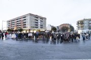 Els manifestants van tallar ahir el trànsit a la rotonda de la plaça de França. - INGRID SEGURA