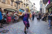 Tàrrega va celebrar ahir la Rua-Mani per l’Orgull, que va omplir el centre de festa i reivindicació. - JOAN GÓMEZ