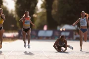 Mariona Armero, durant la prova en el moment en què cau la britànica Shaiya Kenion. - RFEA