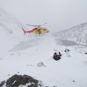 L'helicòpter de rescat MAER aproximant-se a la zona.