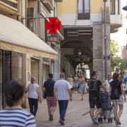Un termòmetre marca 37 graus a Lleida ciutat.