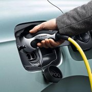 Ara també es podran sol·licitar fons del pla Moves III a l'adquirir un vehicle seminou, amb una antiguitat màxima de dotze mesos.