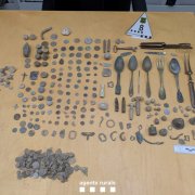 Material d'interès històric intervingut pels Agents Rurals a dos arqueofurtius a stelló de Farfanya