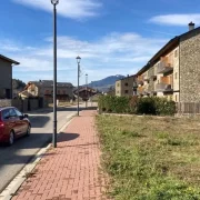 Els habitatges es construiran en aquesta parcel·la del Pla de Tomet. - C.SANS