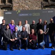 Foto de família de la presentació de La Marató de 3Cat a la Torre Bellesguard a Barcelona