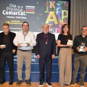 Alguns dels ponents de la jornada, entre ells Ferran Perdrix, divendres a Barcelona. - ASSOCIACIÓ CATALANA DE LA PREMSA COMARCAL