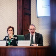 Elena Pérez i Ramon Espadaler, ahir al Parlament. - JUSTÍCIA