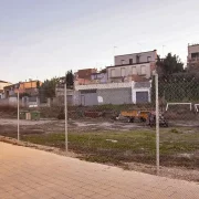 La parcel·la està situada al carrer Sebastià Sala i Bonastre, a la nova zona d’equipaments. - LAIA PEDRÓS
