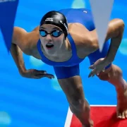 Emma Carrasco, saltant a l’aigua en la jornada matutina. - RFEN